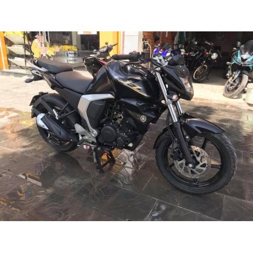 Bán xe Yamaha Fzsv2.0 2015 đỏ trắng giá 4X triệu Bán xe Yamaha Fzsv2.0 2015 đỏ trắng giá 4X triệu