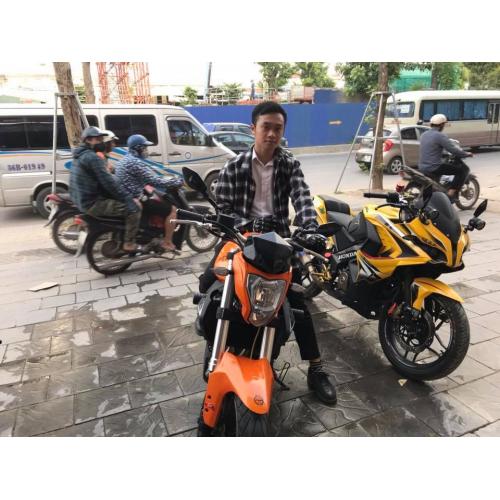 Benelli 302 cũ đời 2017 theo trai trẻ Bắc Giang Benelli 302 cũ đời 2017 theo trai trẻ Bắc Giang