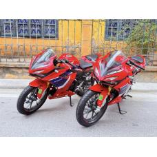 Bán đôi xe HonDa CBR 150R mới chưa đổ xăng giá 5x triệu Bán đôi xe HonDa CBR 150R mới chưa đổ xăng giá 5x triệu