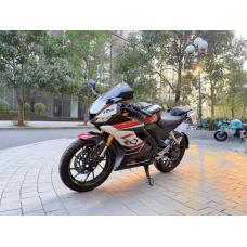 Yamaha R15 V3 cũ đời cao giá 32.5 triệu Yamaha R15 V3 cũ đời cao giá 32.5 triệu
